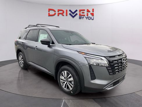 New 2026 Nissan Pathfinder SL image 7