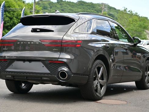 Used 2023 Genesis GV70 2.5T w/ Sport Prestige Package AWD/4WD image 7
