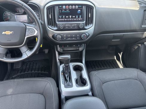 Used 2018 Chevrolet Colorado LT w/ LT Convenience Package RWD image 15