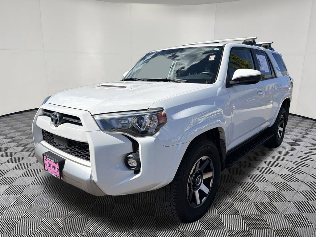 Used 2024 Toyota 4Runner TRD Off-Road AWD/4WD image 3