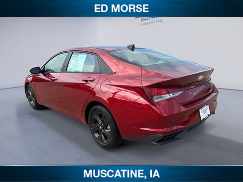 Used 2023 Hyundai Elantra SEL FWD image 3