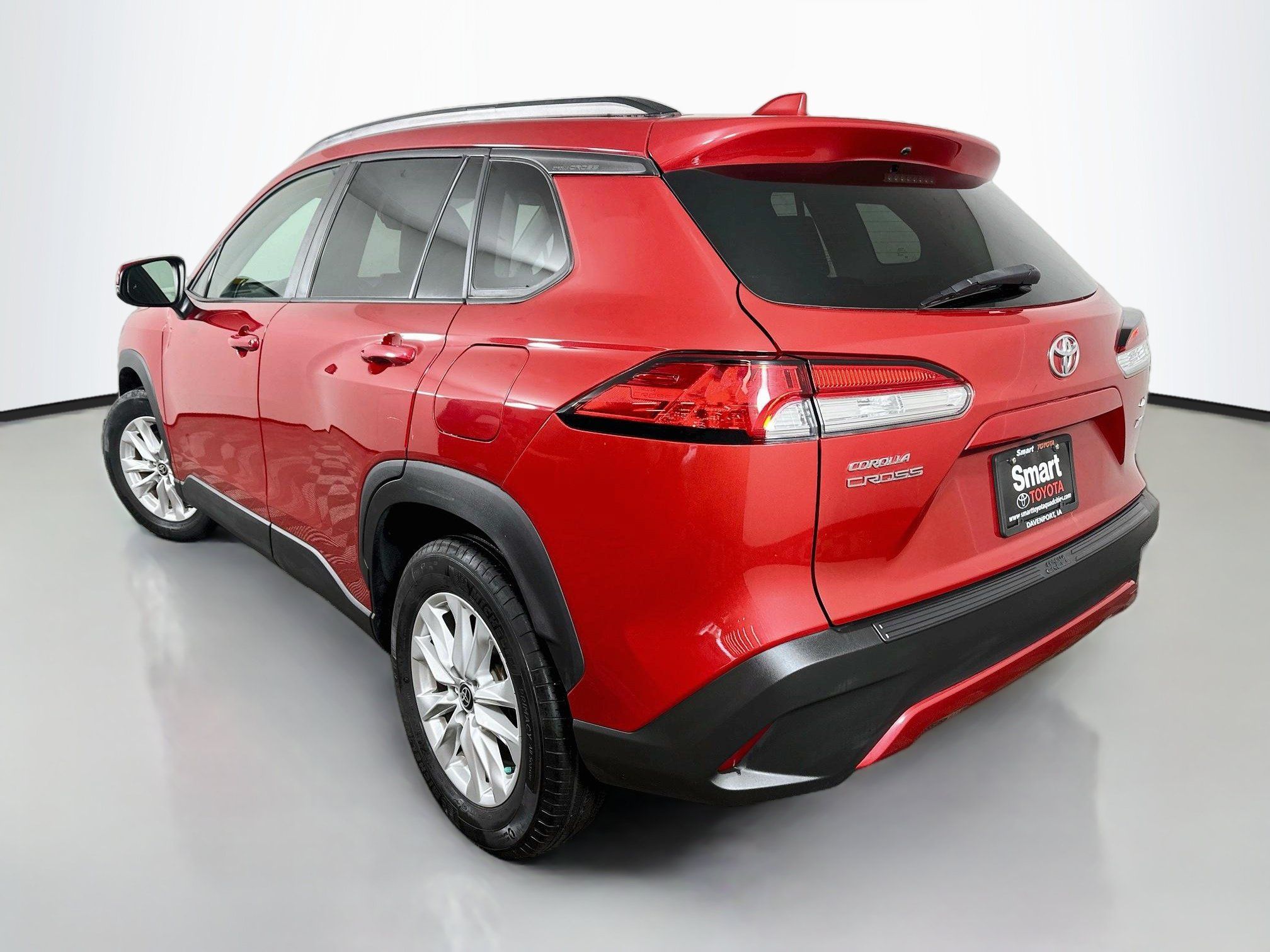 Certified 2024 Toyota Corolla Cross LE w/ Moonroof Package AWD/4WD image 5