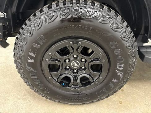 Used 2023 Ford Bronco Wildtrak AWD/4WD image 12