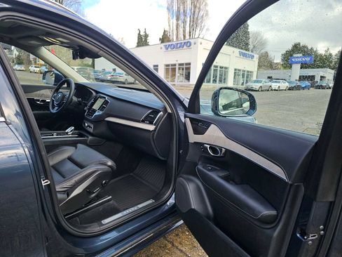 Certified 2024 Volvo XC90 B6 Ultimate w/ Protection Package Premier image 17