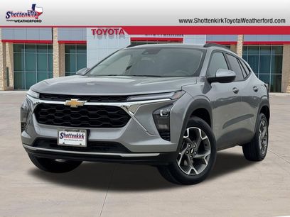 Used 2025 Chevrolet Trax LT w/ Driver Confidence Package
