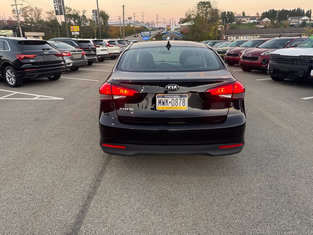Used 2017 Kia Forte LX FWD image 6