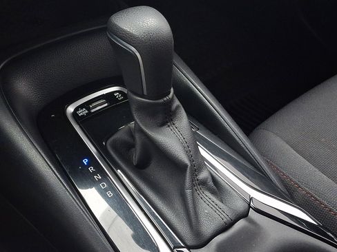 Used 2023 Toyota Corolla SE image 14