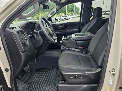 Used 2026 Chevrolet Silverado 1500 Custom RWD image 18