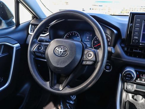 Used 2022 Toyota RAV4 XLE image 16