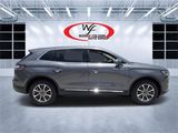 Used 2022 Lincoln Nautilus FWD w/ Premium Package image 2