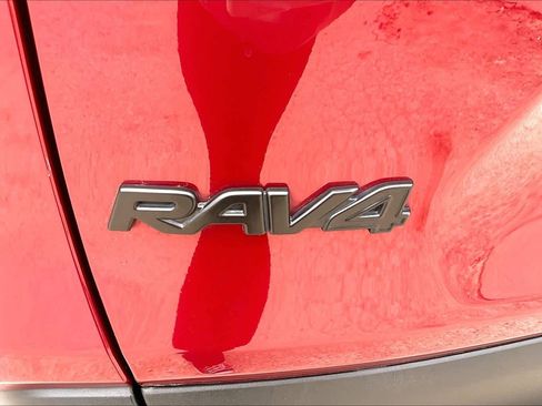 Used 2024 Toyota RAV4 LE FWD image 30