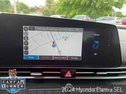 Used 2024 Hyundai Elantra SEL FWD image 19