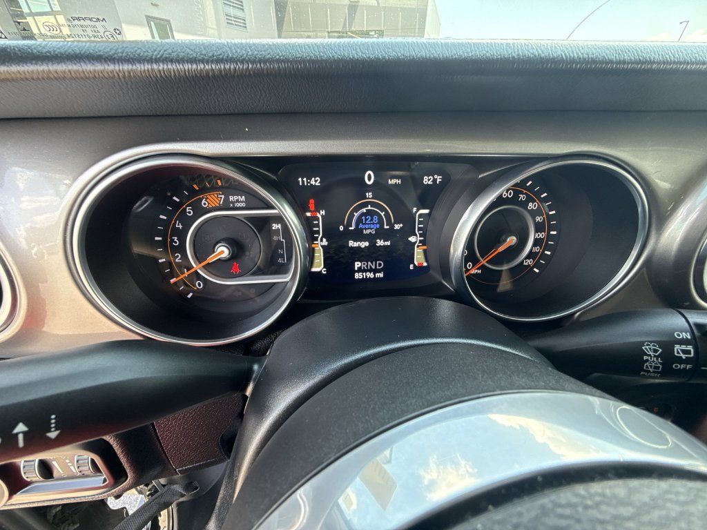 Used 2020 Jeep Wrangler Unlimited Sahara AWD/4WD image 23
