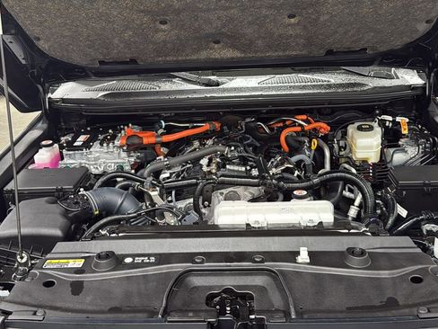 Certified 2025 Toyota Land Cruiser Base image 25