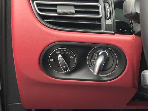 Used 2024 Porsche Macan S image 27