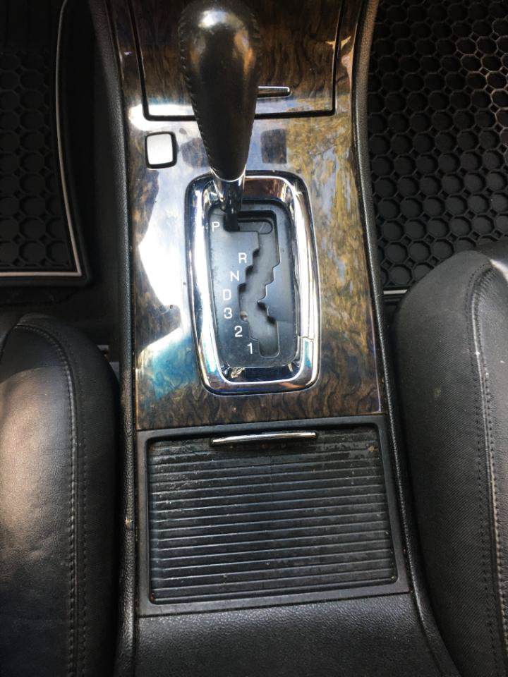 Used 2008 Cadillac DTS FWD image 25
