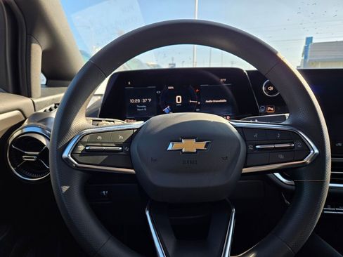 New 2026 Chevrolet Equinox EV LT image 25