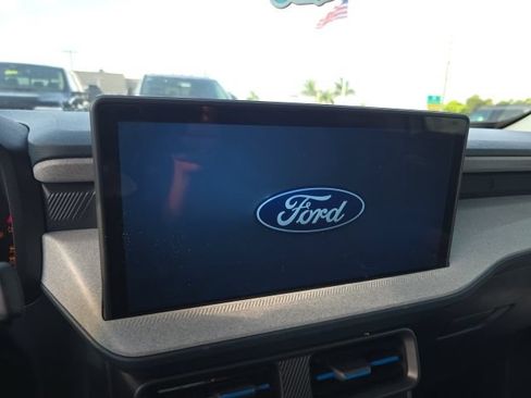 Used 2025 Ford Maverick XLT w/ XLT Luxury Package AWD/4WD image 12