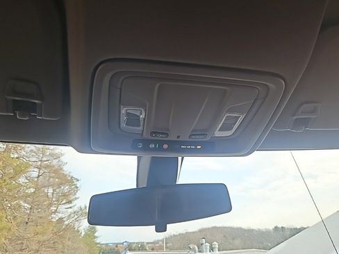 Used 2020 GMC Sierra 1500 Elevation w/ Elevation Convenience Package image 16