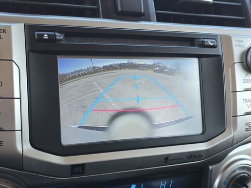 Used 2015 Toyota 4Runner Limited image 17