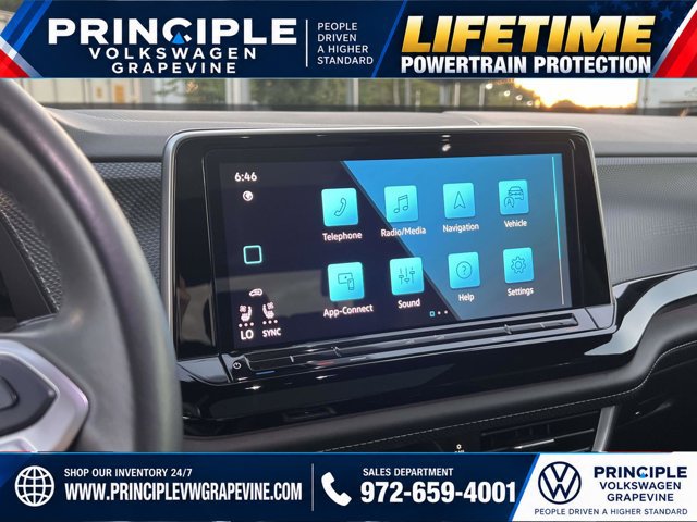 Used 2024 Volkswagen Atlas Cross Sport SEL Premium R-Line AWD/4WD image 19