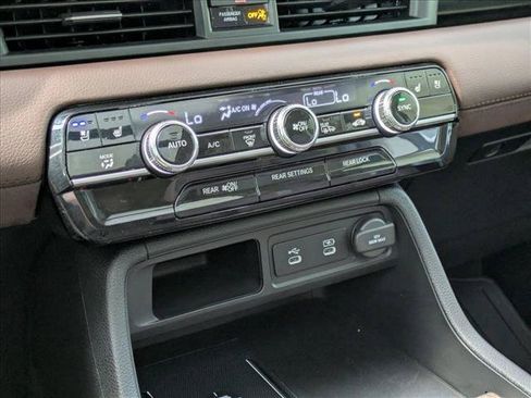 Certified 2026 Honda Pilot Elite image 13