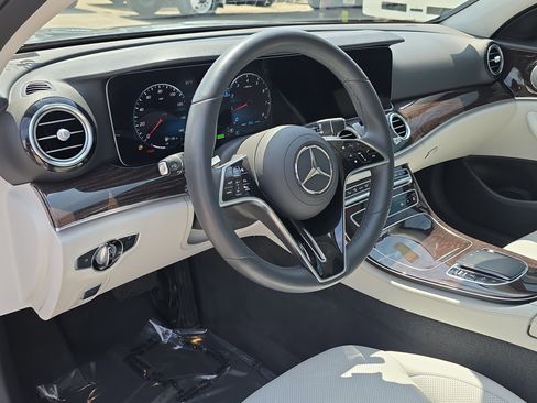 Used 2023 Mercedes-Benz E 450 4MATIC Sedan image 24