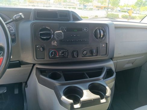 Used 2013 Ford E-150 and Econoline 150 RWD image 17