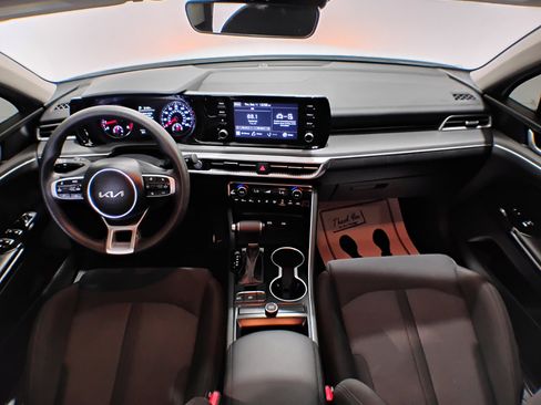 Used 2023 Kia K5 LXS image 10