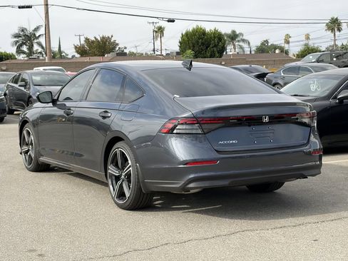 Used 2026 Honda Accord SE image 4