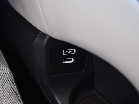 New 2026 Honda HR-V LX image 18