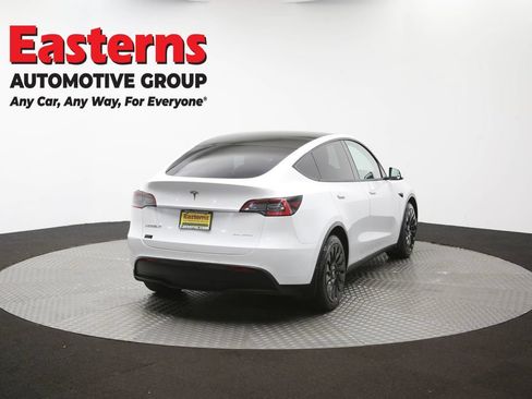 Used 2021 Tesla Model Y Long Range AWD/4WD image 34