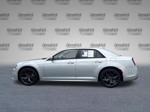 Used 2023 Chrysler 300 Touring L w/ Popular Equipment Group RWD image 6