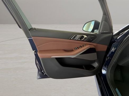 Used 2026 BMW X7 xDrive40i w/ M Sport Package image 18