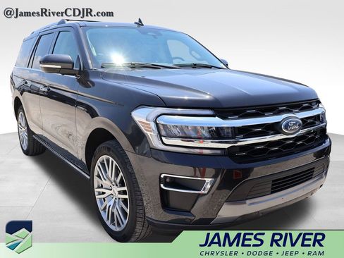Used 2024 Ford Expedition Limited AWD/4WD image 7