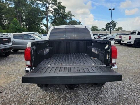 Used 2023 Toyota Tacoma SR5 RWD image 6