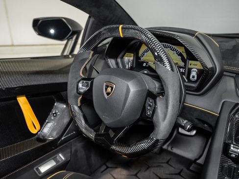 Used 2016 Lamborghini Aventador LP 750-4 Superveloce AWD/4WD image 33