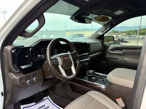 Used 2023 GMC Sierra 1500 SLT w/ SLT Premium Plus Package AWD/4WD image 3
