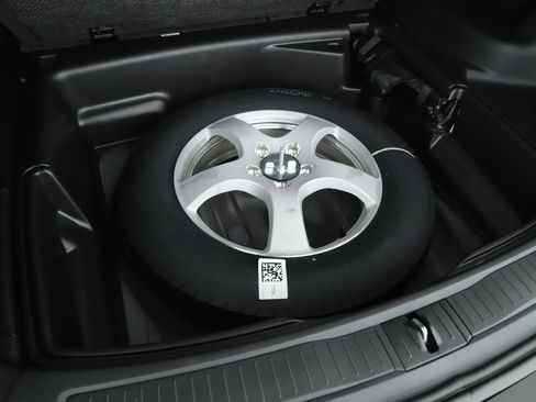 New 2026 Jeep Grand Cherokee Altitude image 18