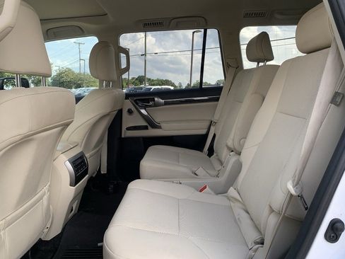 Used 2023 Lexus GX 460 Premium AWD/4WD image 32