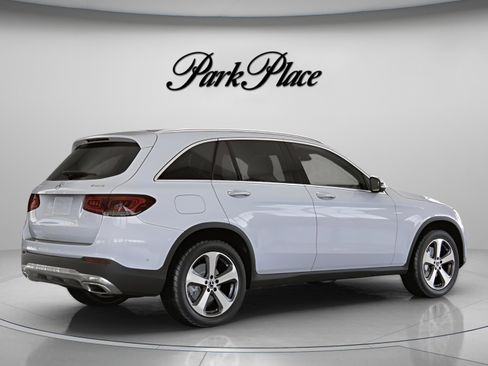 Certified 2022 Mercedes-Benz GLC 300 4MATIC w/ Premium Package Lite image 22