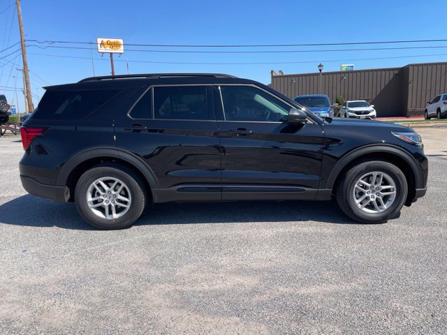 New 2026 Ford Explorer Active RWD image 4