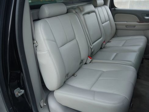 Used 2012 Chevrolet Avalanche LT w/ All-Star Edition image 12