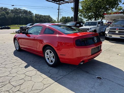 Used 2014 Ford Mustang Coupe RWD image 8