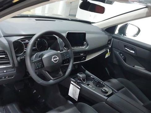 Used 2026 Nissan Rogue SV AWD/4WD image 19