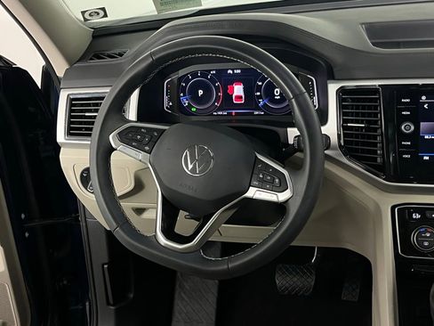 Used 2023 Volkswagen Atlas SE image 14