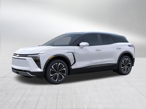 New 2026 Chevrolet Blazer EV LT image 2