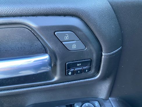 Used 2020 Chevrolet Silverado 1500 High Country w/ Technology Package image 16