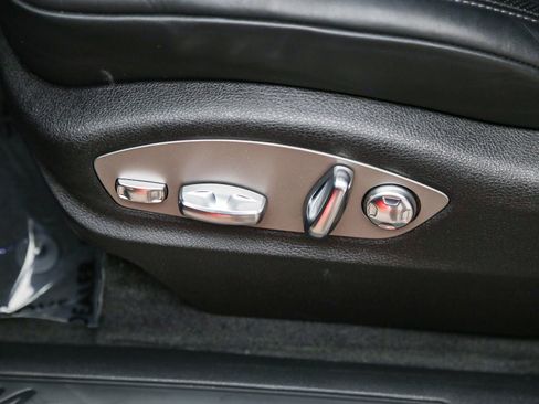 Certified 2025 Porsche Macan AWD/4WD image 27
