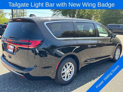 New 2027 Chrysler Pacifica Select FWD image 27